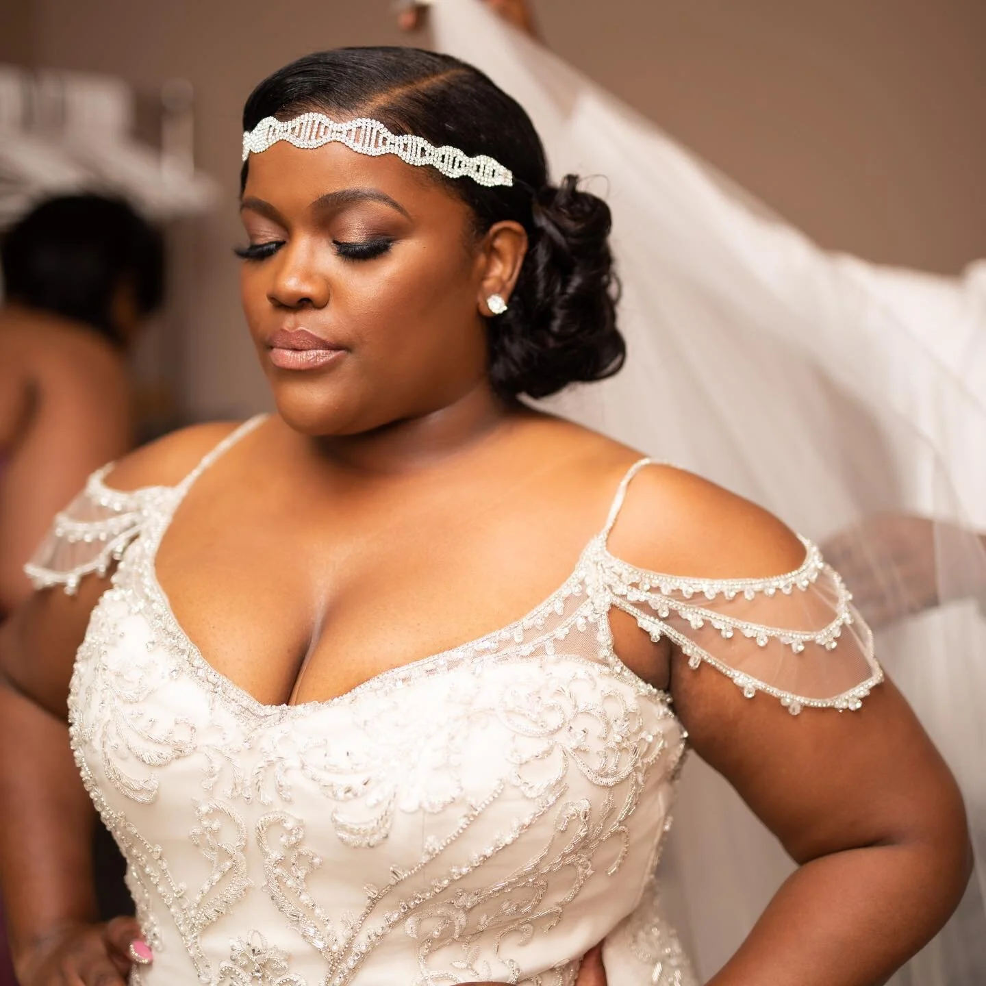 Roseborough Wedding Vibes.......

Photographer: @weddingsbyjperkproductions 
Hair: @LSmithHair
Makeup: @makeupbytoshia 
Dress: @maggiesotterodesigns 
DJ: @itsquetheq 
Planner: @winatweddings 
Location: @mtwashingtonmilldyehouse 
#brides#hair#bridalha