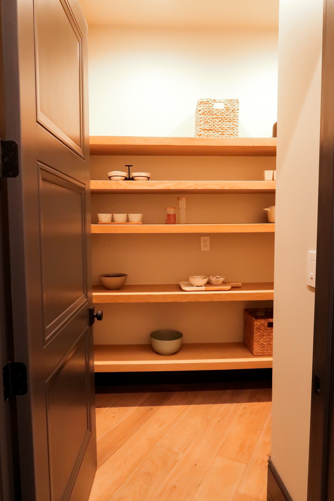 Dry pantry.JPG