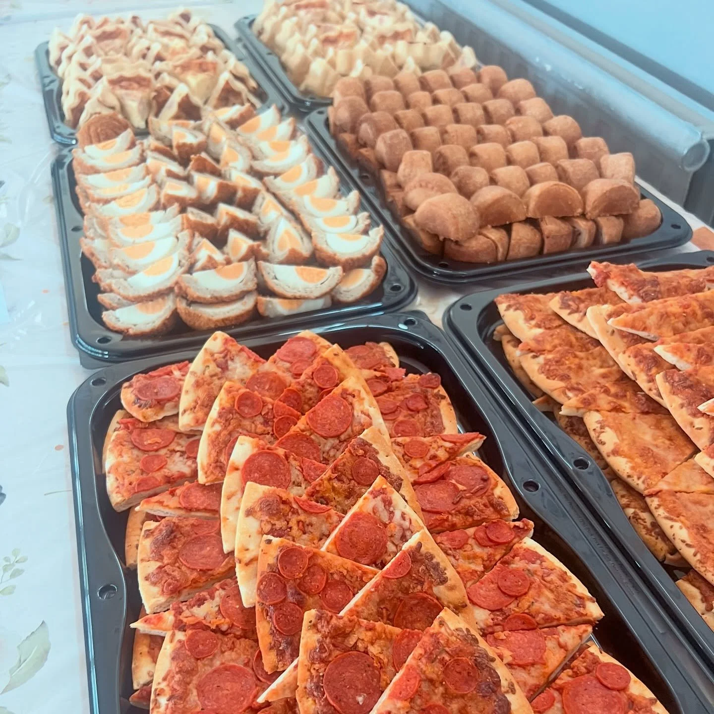 Who&rsquo;s hungry? 🙋🏽&zwj;♀️

Happy bank holiday everyone - hope you had a glorious time with loved ones ✨✨ we enjoyed catering all of your events this weekend, thank you as always for choosing Hunger Squad to ensure your guests are well fed 🫶🏼
