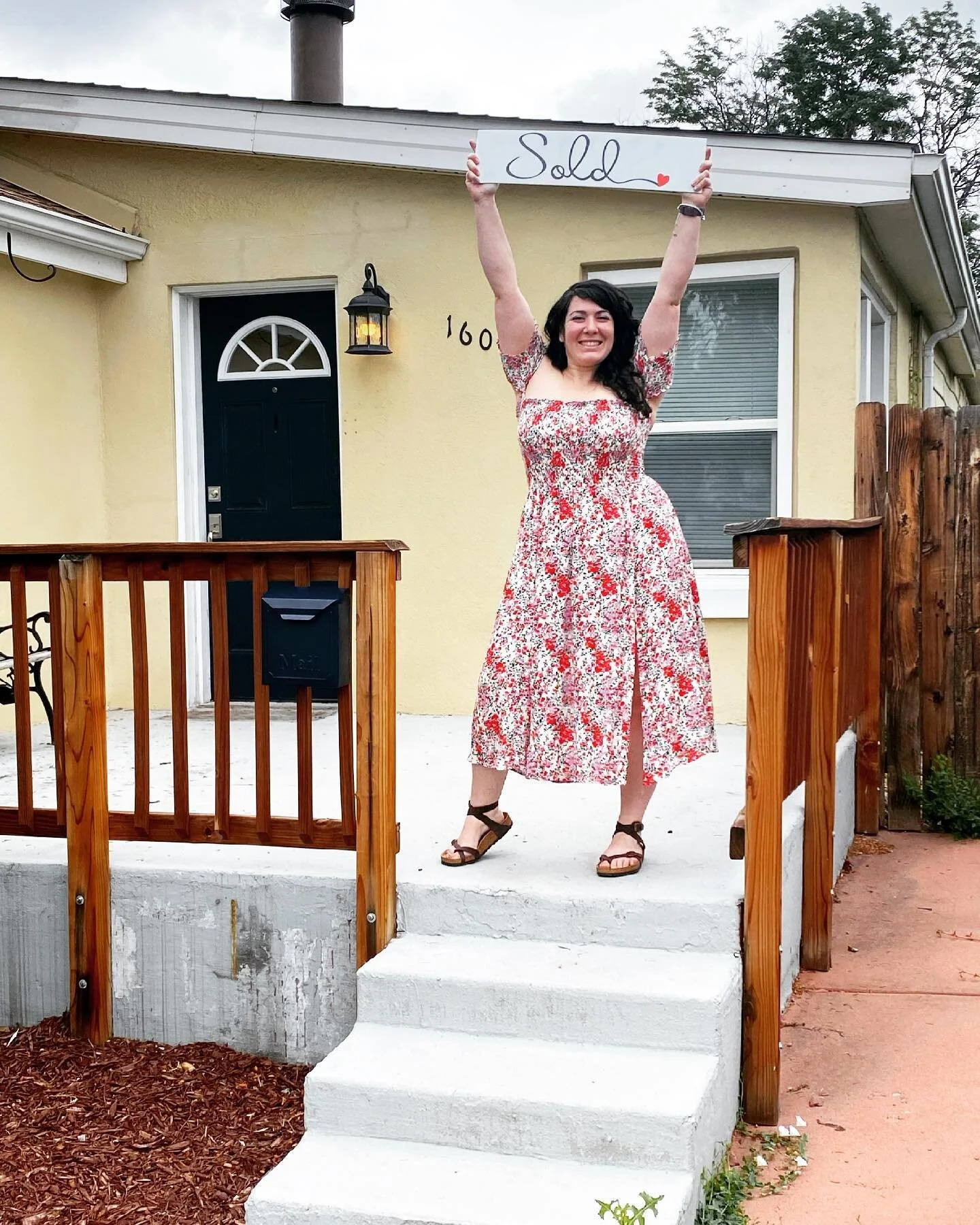 SOLD!✨ 
This adorable lady is officially a Denver homeowner! We had a blast getting her to the Closing table. She was ON it! I love when my buyers know what they want and we go hard for it👌🏼

A huge thank you to Bryce Baker, the best financial advi