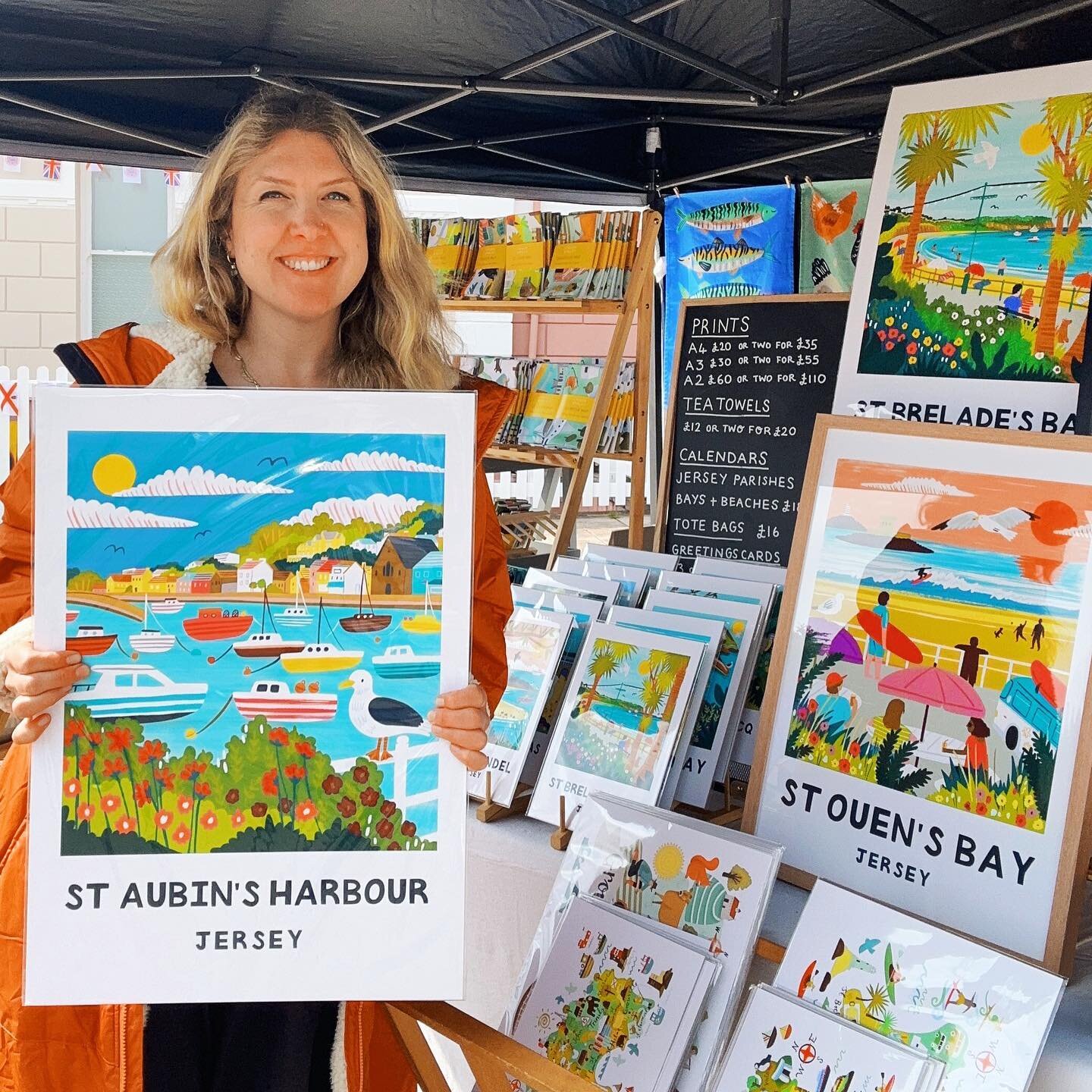 Thanks so much for everyone who came down to the market today! Had a lovely old day (in spite of having dressed wildly inappropriately for the 17 degrees and sunshine I was expecting, and ending up spending the day shivering in my fleecy dry robe sip