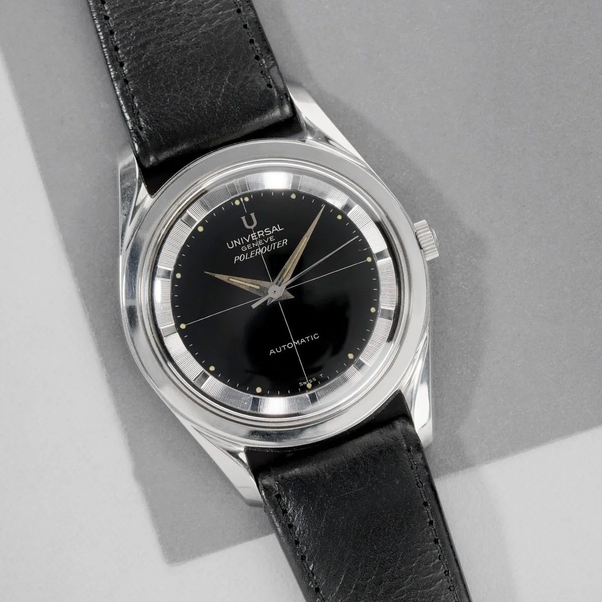 Universal Genève Polerouter gilt dial / Credit: Bulang and Sons