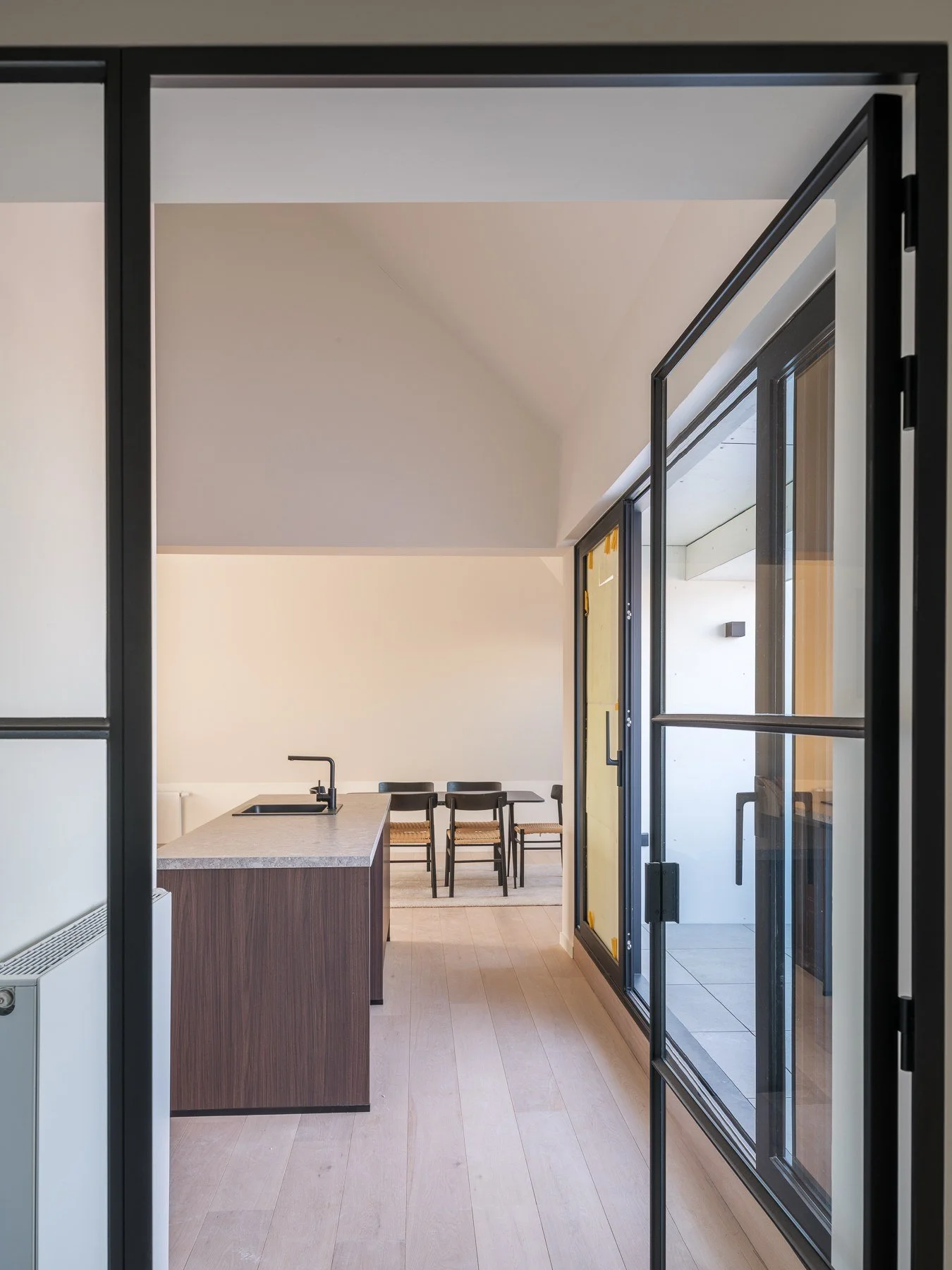 hausline-tussen-t-pas-gent-09-dakappartement-doorkijk.jpg