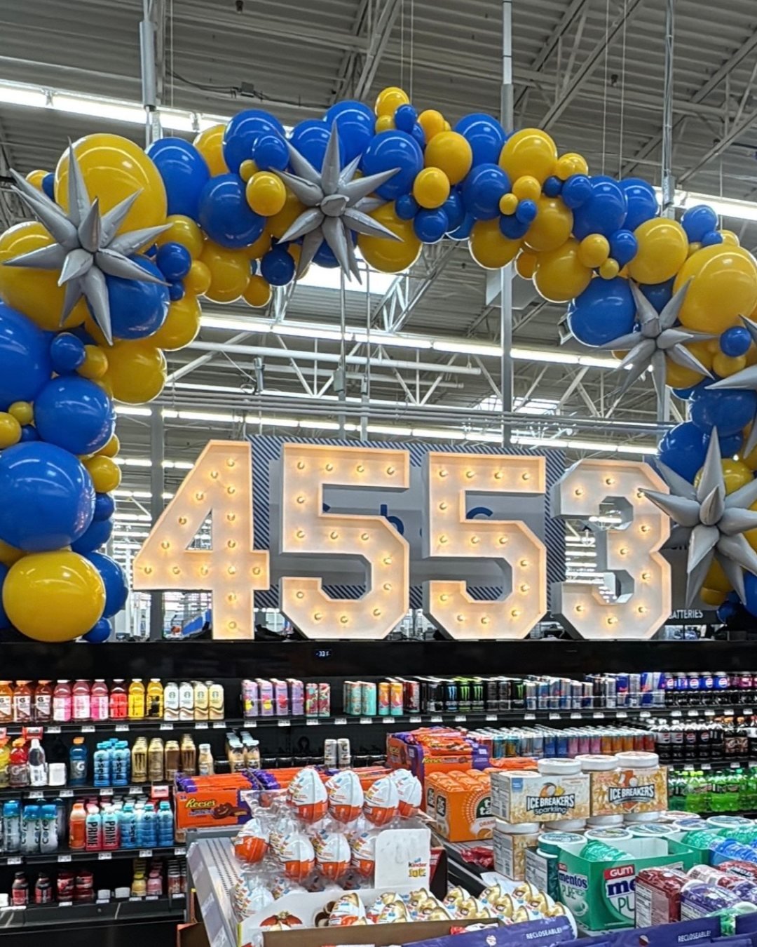 Opening something new? Make it unforgettable. Luminate KC adds the perfect touch to your grand opening.

Book at luminatekc.com ✨