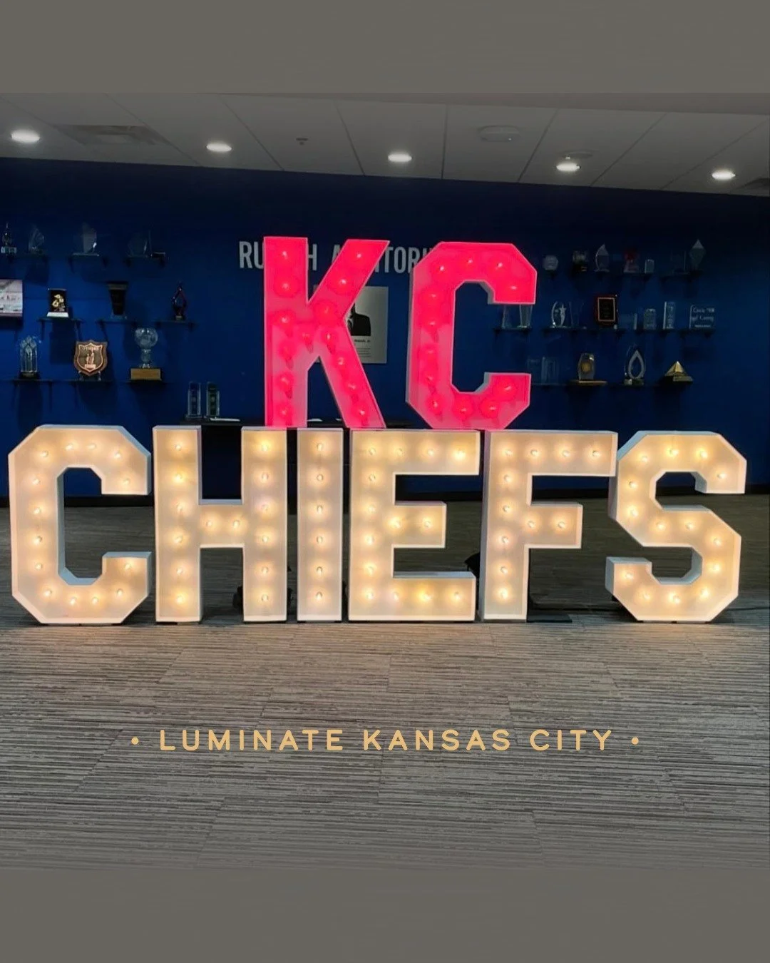 Lighting up the Kingdom ✨

Proud vendor for official Kansas City Chiefs events! ❤️💛