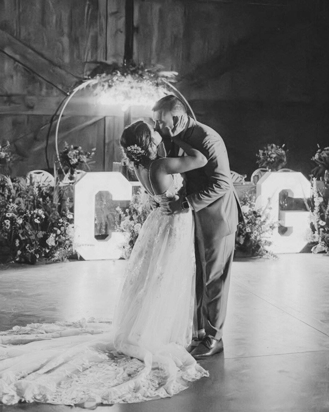 Planning a Spring 2026 wedding? 

Let&rsquo;s chat and light up your big day! Reserve your date at VisitLuminateKC.com ✨ 

SpringWeddings &bull; KCBrides &bull; MarqueeMoments