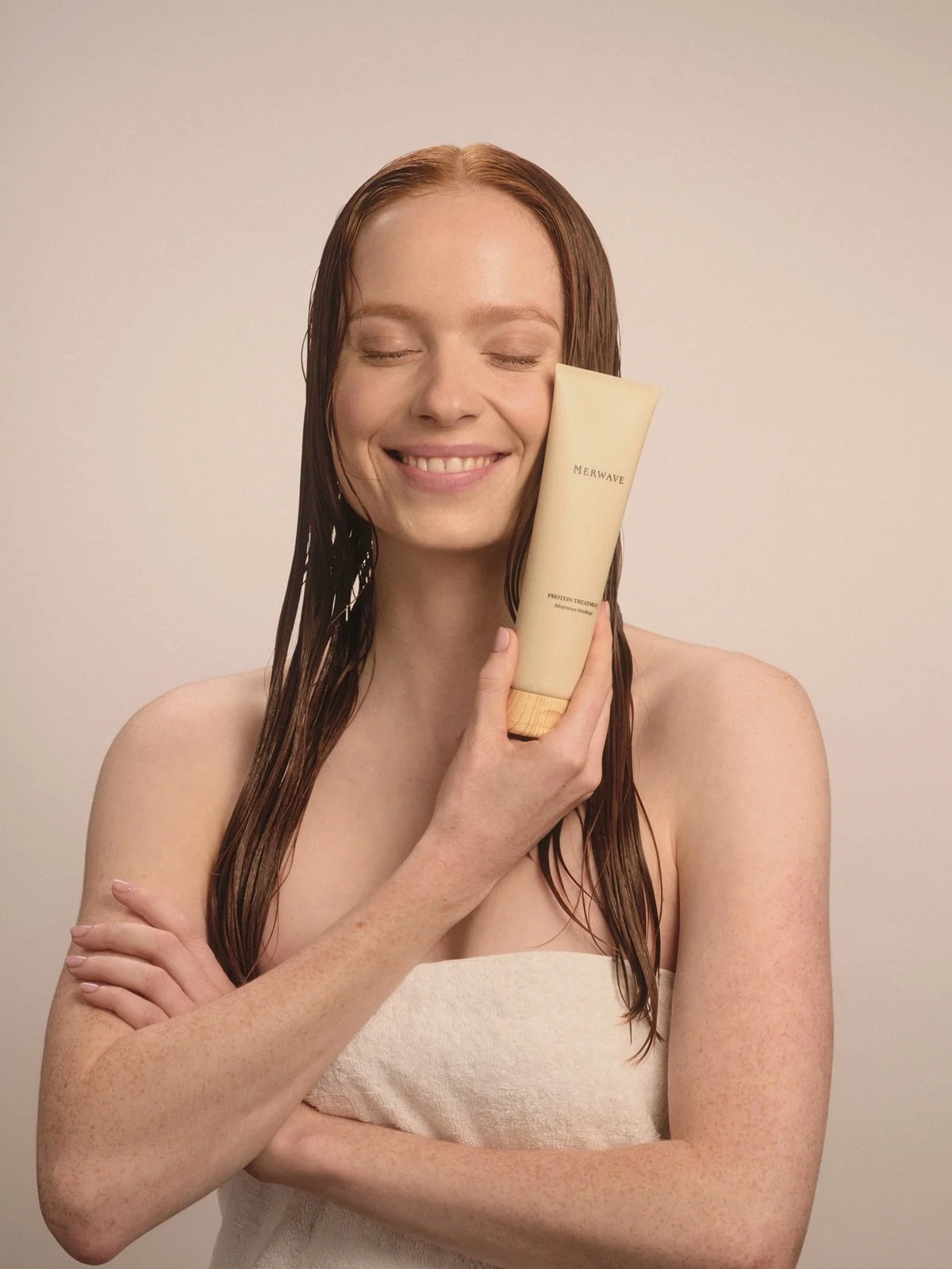 Merwave_MODEL_26_11_2025_NikaSPhotography_DAISY_TREATMENT_0420 copy.jpg