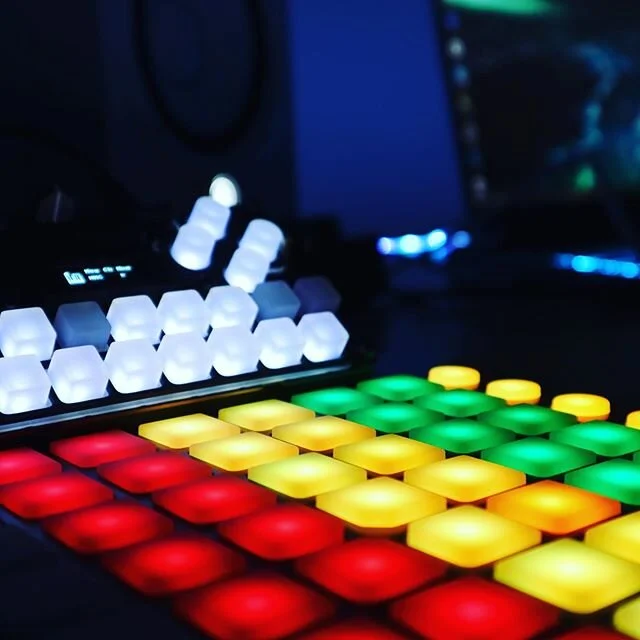 Setup for the next few weeks! Let me know what types of beats you want to hear down below 💻