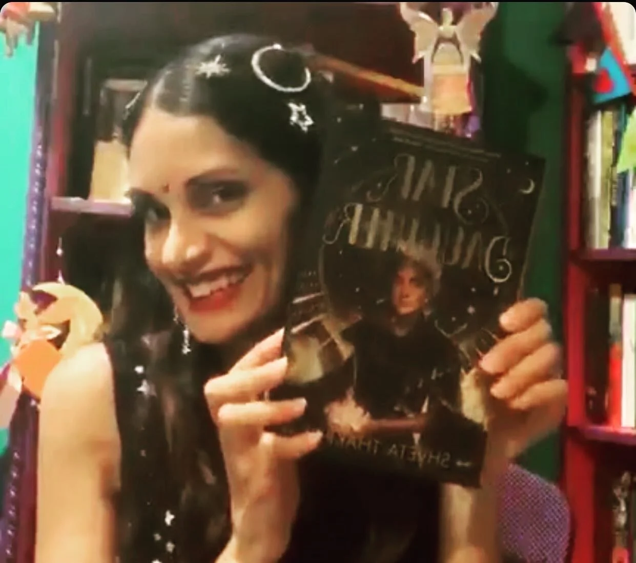 Good morning! STAR DAUGHTER has officially been out for an entire month today&mdash;wow! Have this slightly out-of-focus screenshot from my Magic and Mythology chat the other night with @saussybri to celebrate. (If you missed it, it&rsquo;s saved to my feed as an Instagram TV video.)

I&rsquo;m going to spend the day working on my next novel (another standalone), but I am adoring all the book love coming in. It fills my heart with starsong. Thank you so much for supporting my magical brown girl story and me! 💖💖💖💖💖