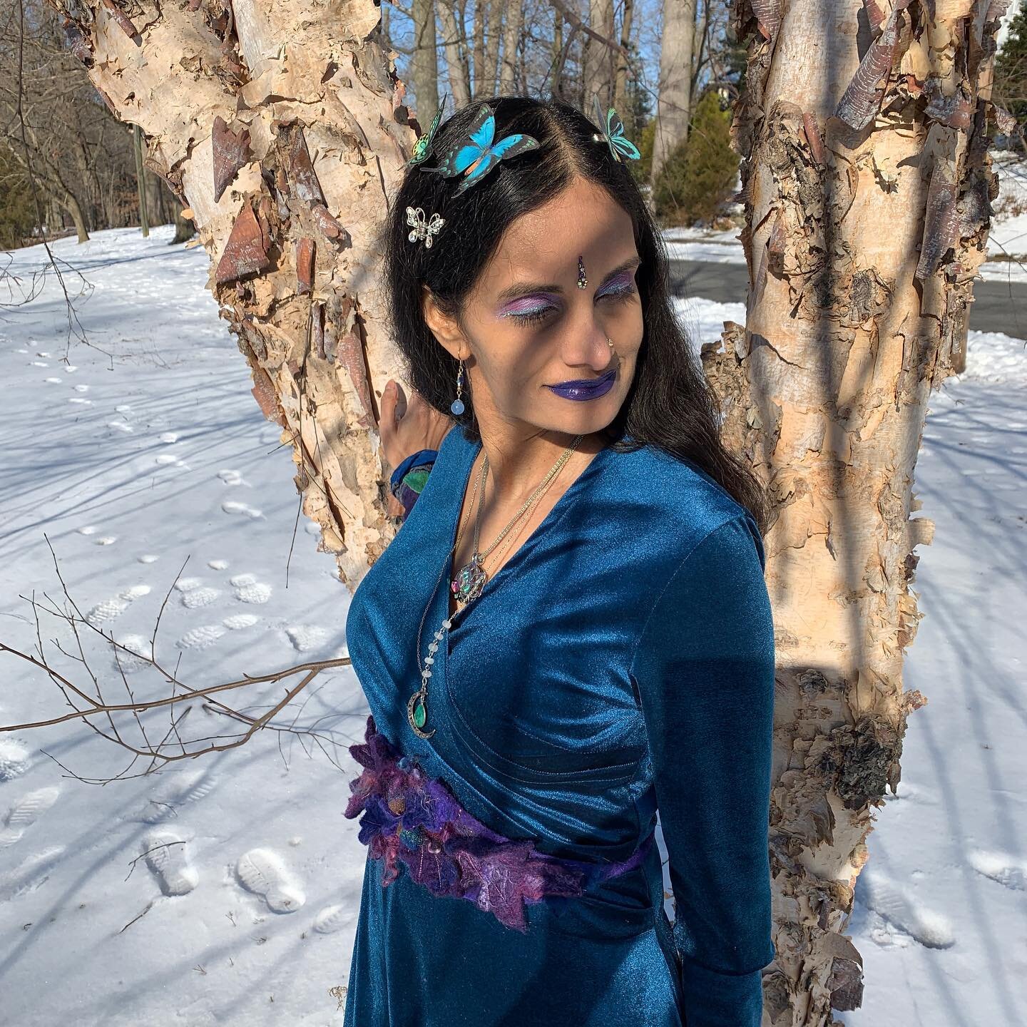 Some of my favorite shots from the other photo shoot for @folkowl! This look is called Forest in the Gloaming. 🌌🌲🦋 It was really cold that day, but I loved having an excuse to dress up and leave my house. (I commissioned the twilight belt and the 