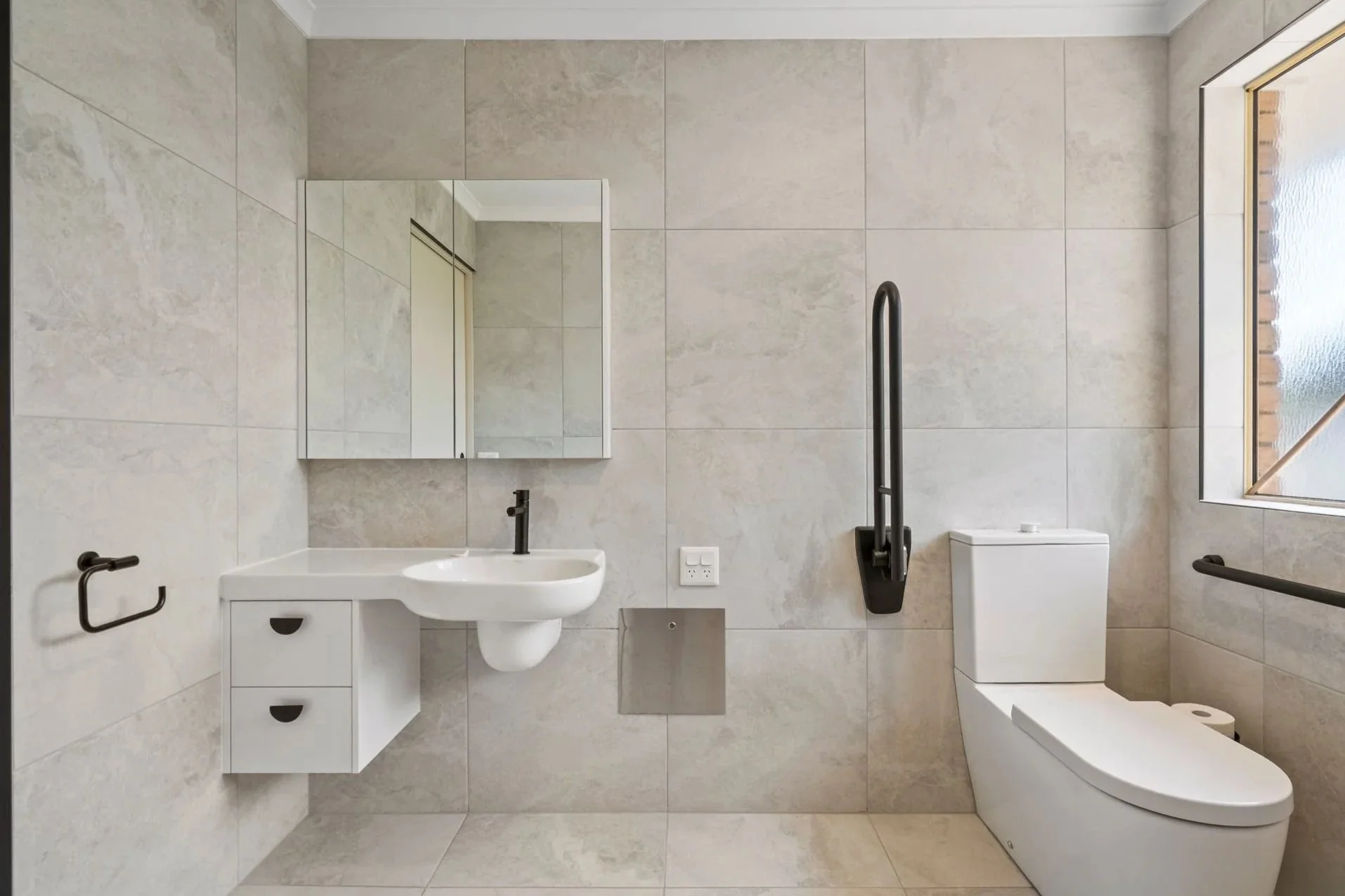 12 Gardenvale Rd, Morayfield QLD 4506, Australia (8).jpg