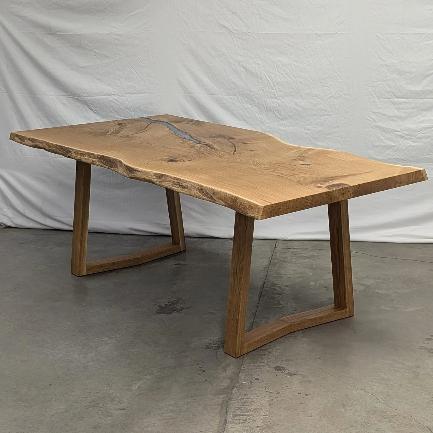 From Alberta to British Columbia! 🍁

This dining table was crafted from a single white oak slab source here in Alberta, and was commissioned by a wonderful client in BC! @jennifer.king.realtor

Our client opted for solid white oak legs to match the 
