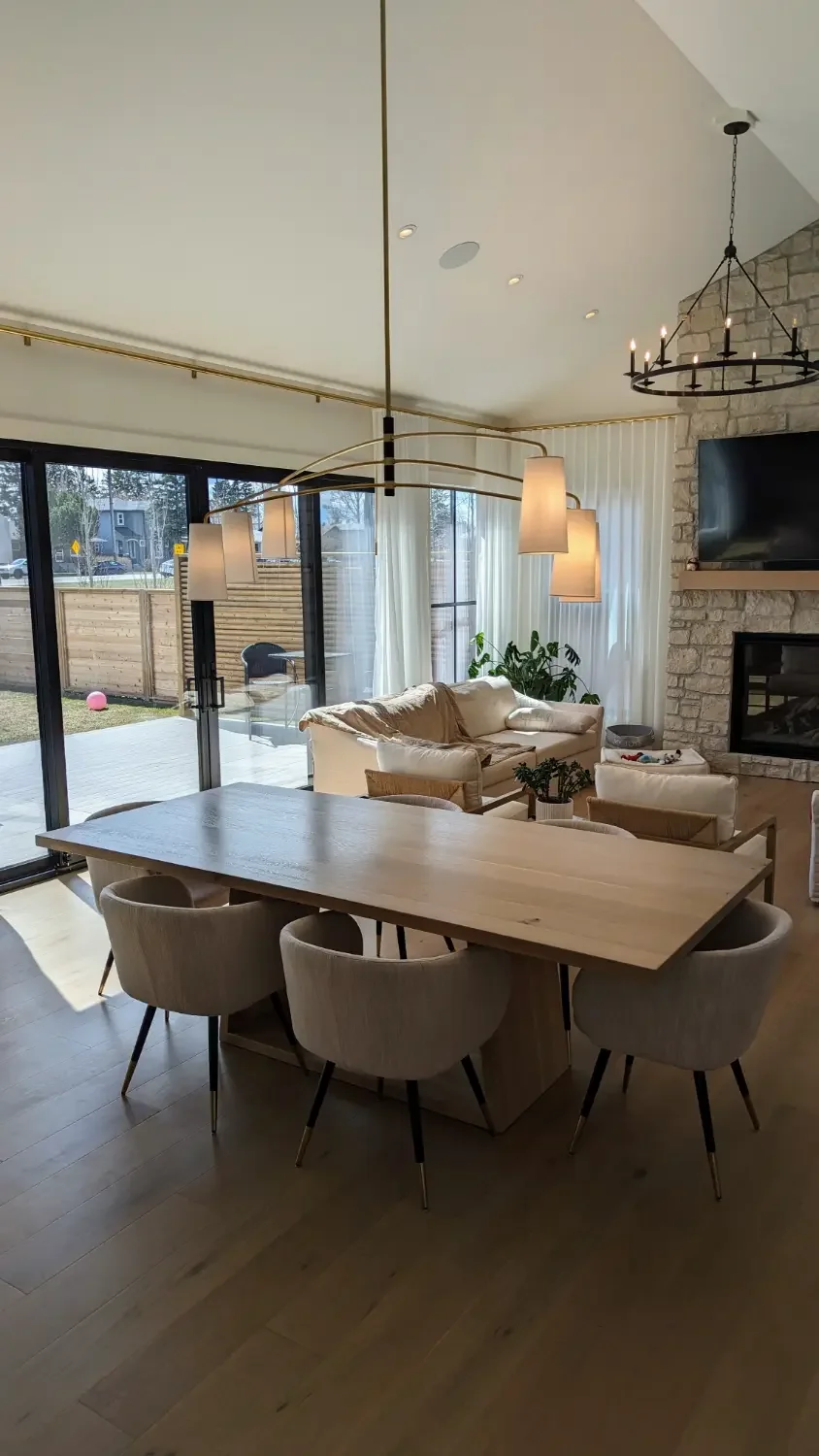 the-bel-aire-modern-dining-table (4).webp