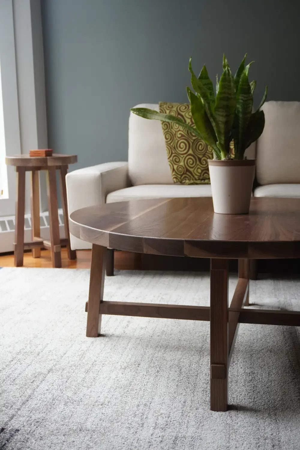 the-bearspaw-rustic-coffee-table (2).webp