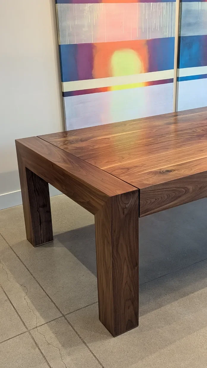 the-silhouette-contemporary-dining-table (5).webp