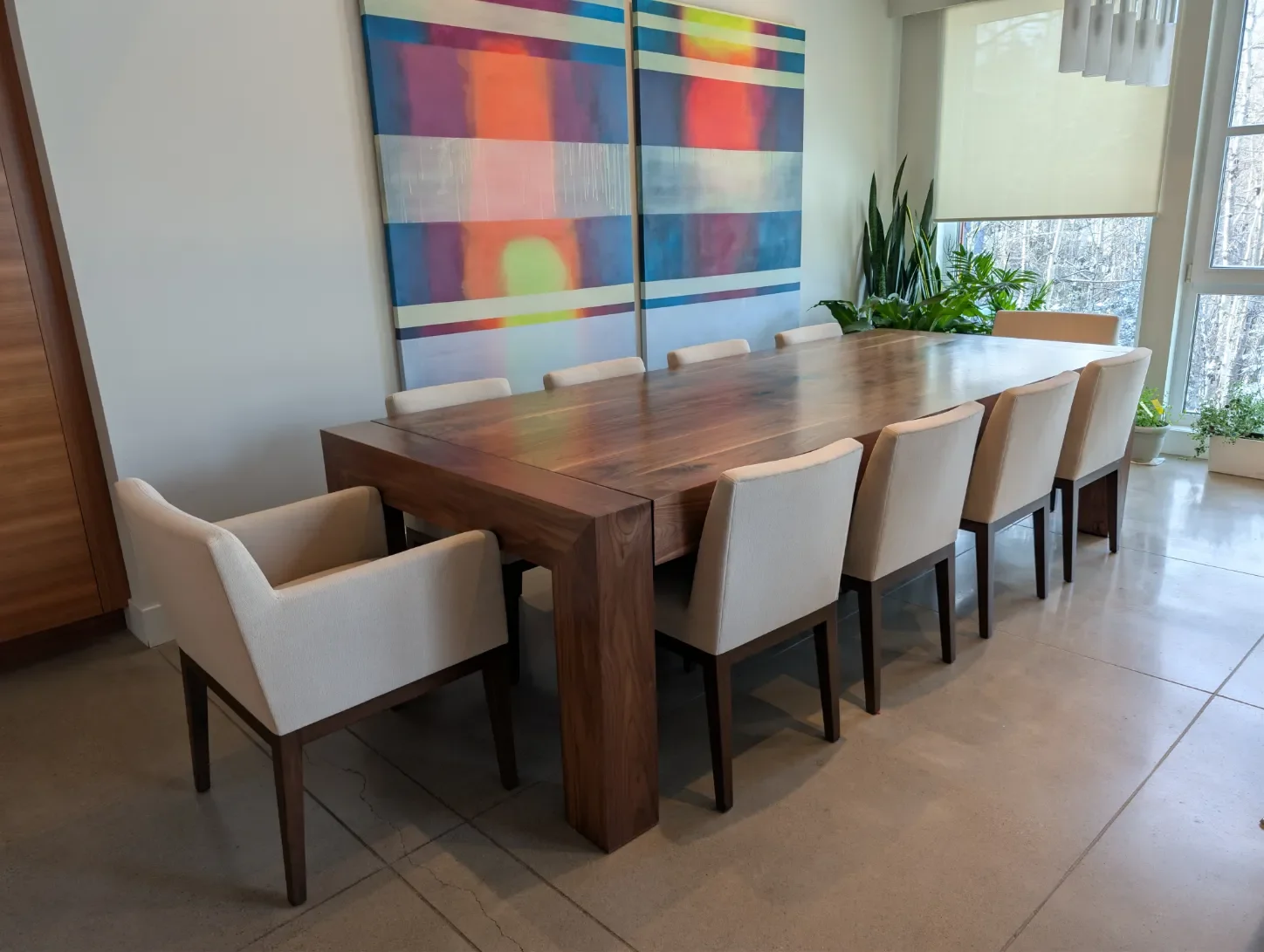 the-silhouette-contemporary-dining-table (6).webp