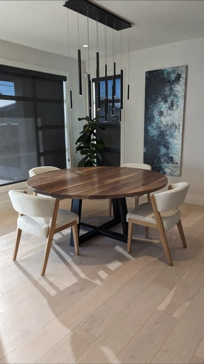 the-westmount-metal-base-round-table  (2).1.webp