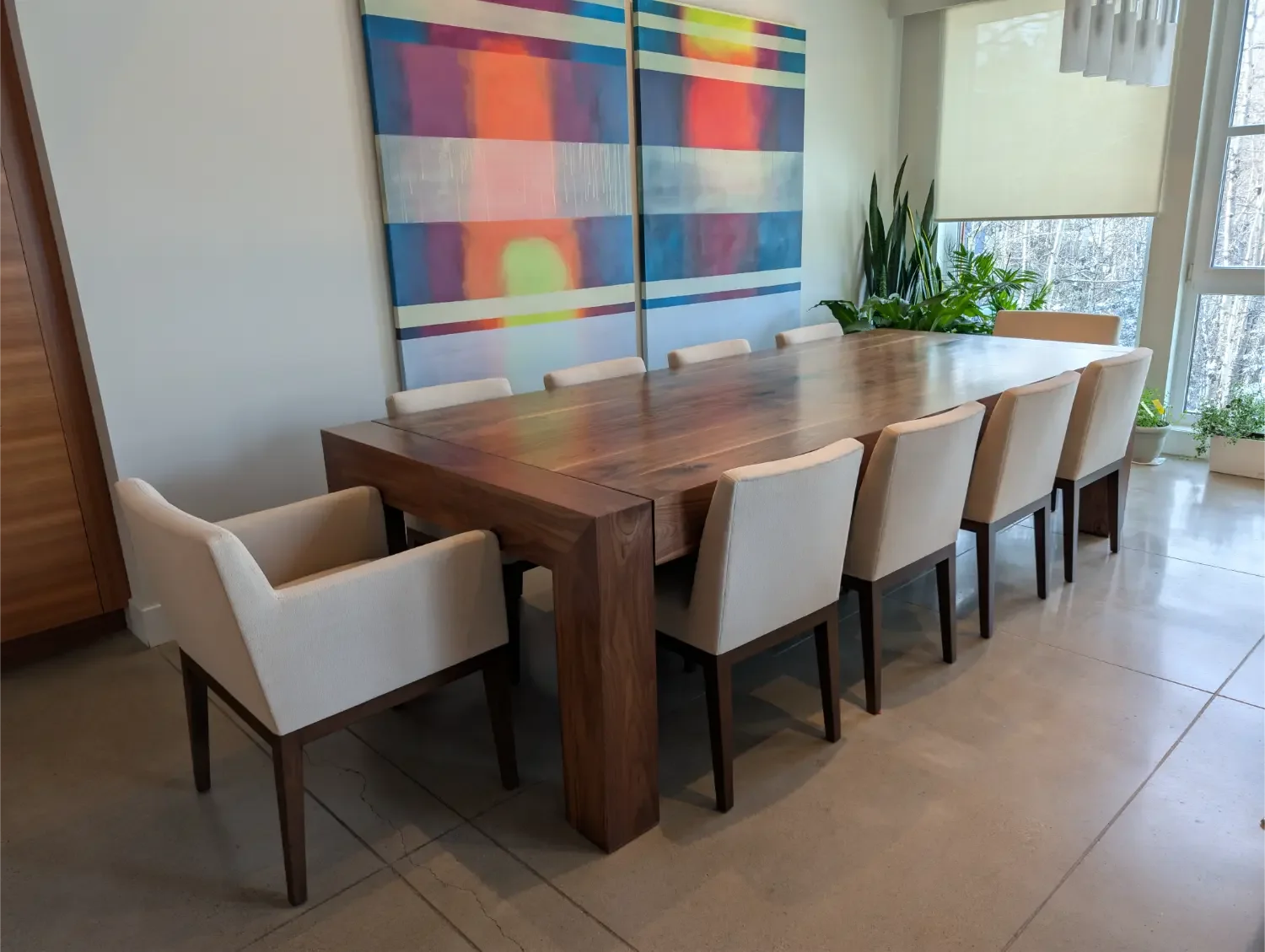 the-silhouette-contemporary-dining-table (6).webp