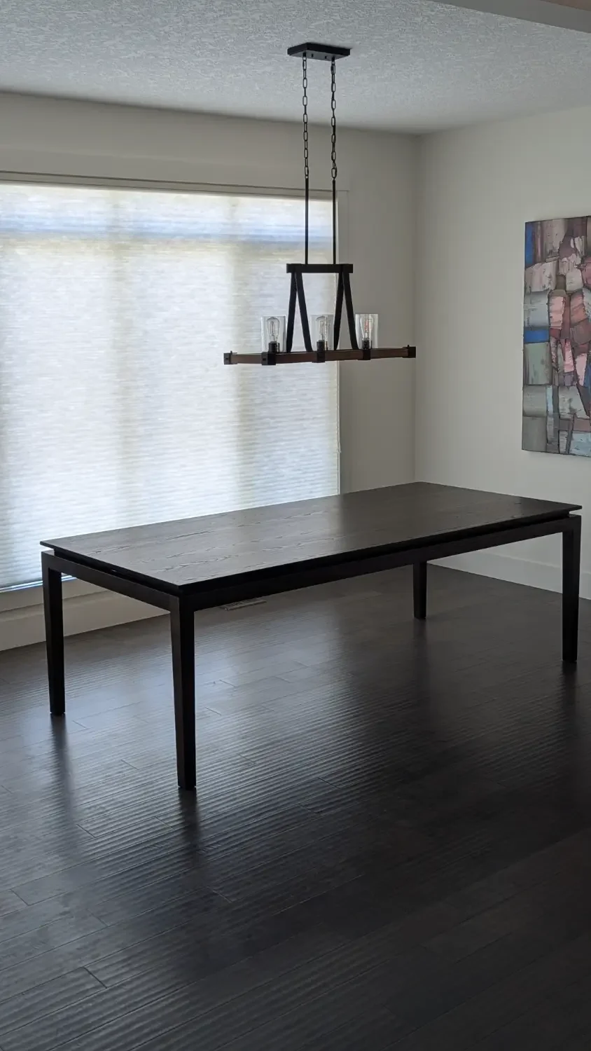 the-westmount-metal-base-round-table (1).webp