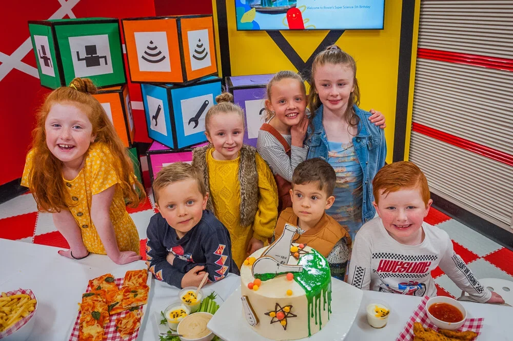 stewiedonn+LR+KidsBirthdayRooms-83.webp