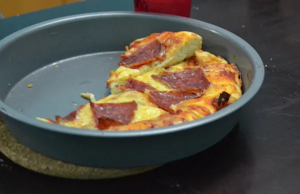 Personal Pan Pizza Party &amp; Copycat Recipe