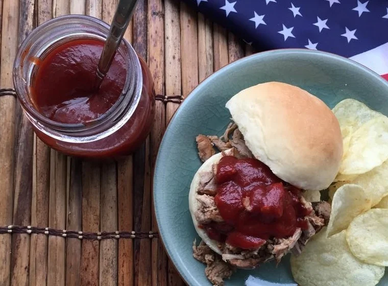 Sweet &amp; Tangy Homemade BBQ Sauce