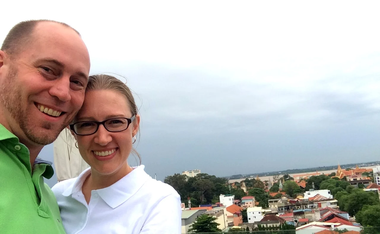 Episode 18: Embracing a Healthy Body Image Overseas with Elizabeth Trotter