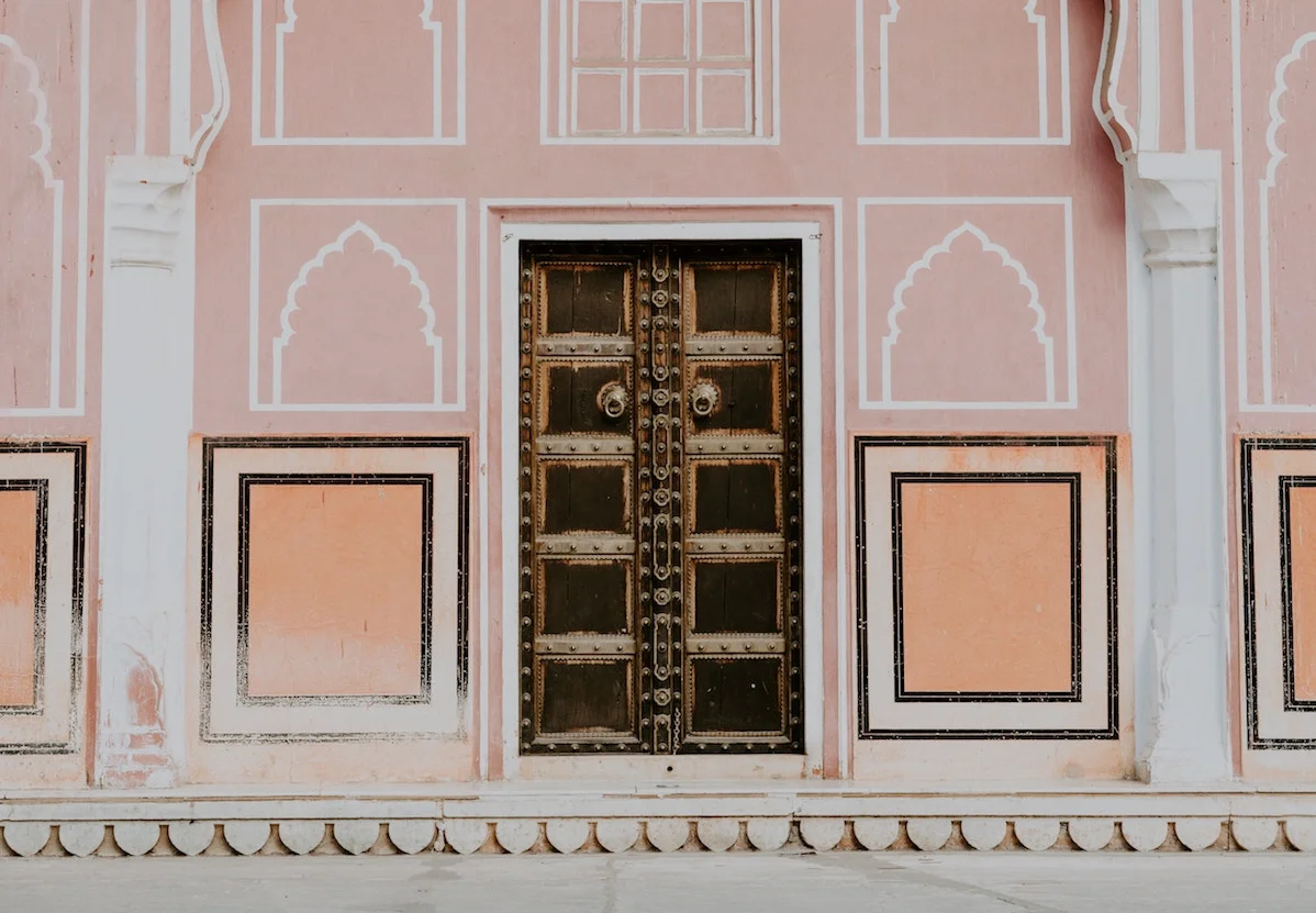 Episode 21: Navigating Hot and Cold Climate Culture with Sarah Lanier