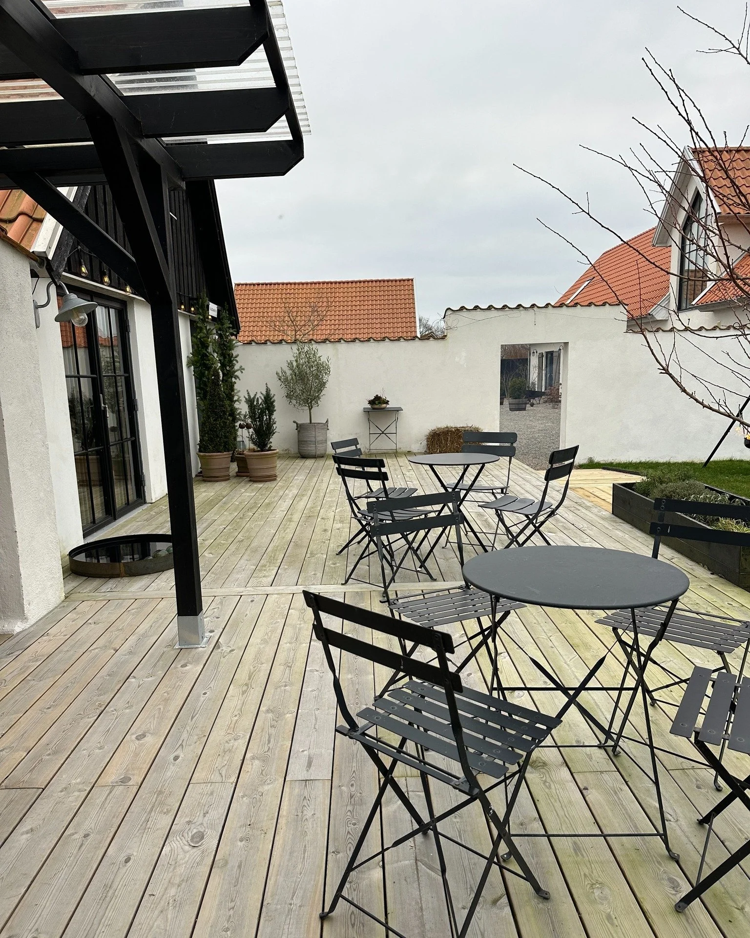 ✨ Sista &ouml;ppningshelgen inf&ouml;r jul ✨
Nu g&aring;r vi in i de allra sista dagarna f&ouml;re jul, och f&ouml;r dig som &auml;r lite sent ute med julklapparna har vi extra &ouml;ppet: M&aring;ndag 22 december &amp; tisdag 23 december kl. 11&ndas