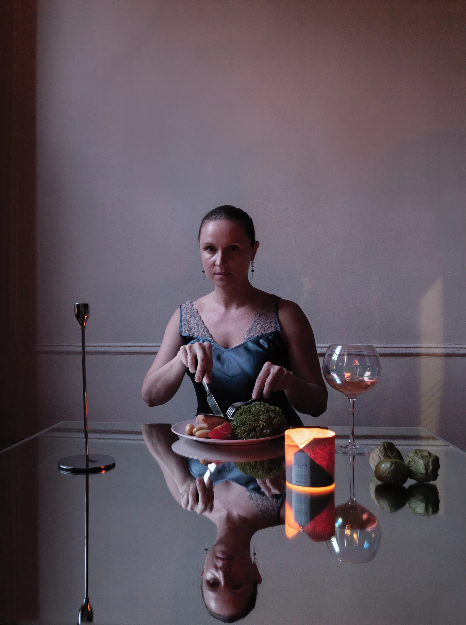 STILL LIFE WITH SINGLE GIRL is a study of female singlehood. It requires strength, internal alignment and confidence to stop chasing relationships for a moment and let ourselves be and connect. The series captures moments when a single woman allows herself being single and doesn’t actively look for relationship. She accepts herself and her body while celebrating simple actions of her life.