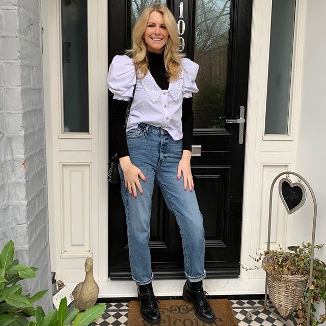 Collars that the Little Women sisters would definitely scrap over! 
The film has certainly set off my own appreciation for white, delicate shirts with plenty of puff and embroidery! Here I am, wishing I was Amy March returning to home to Timonthe&eac