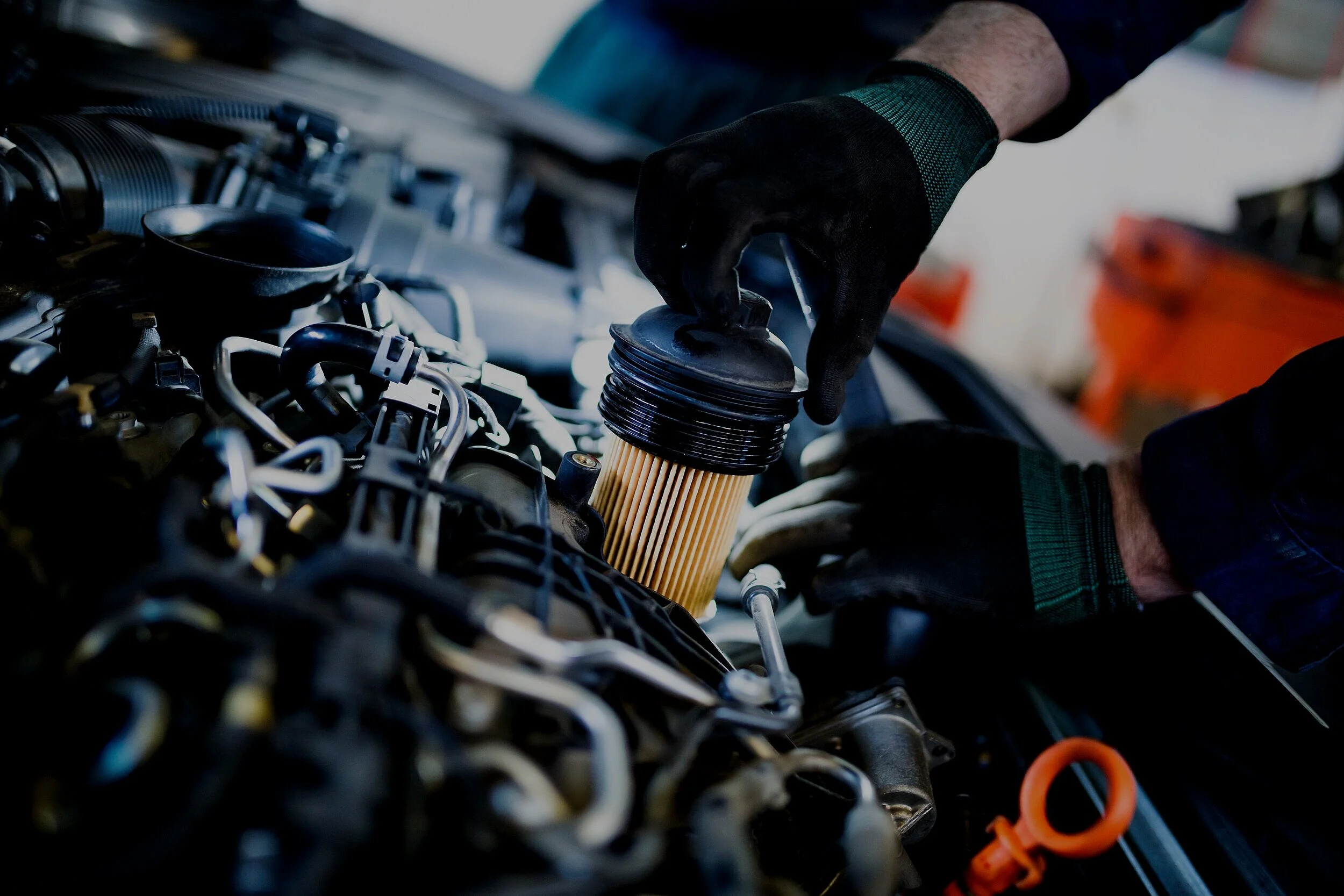 Canva+-+Auto+mechanic+service+and+repair.jpg