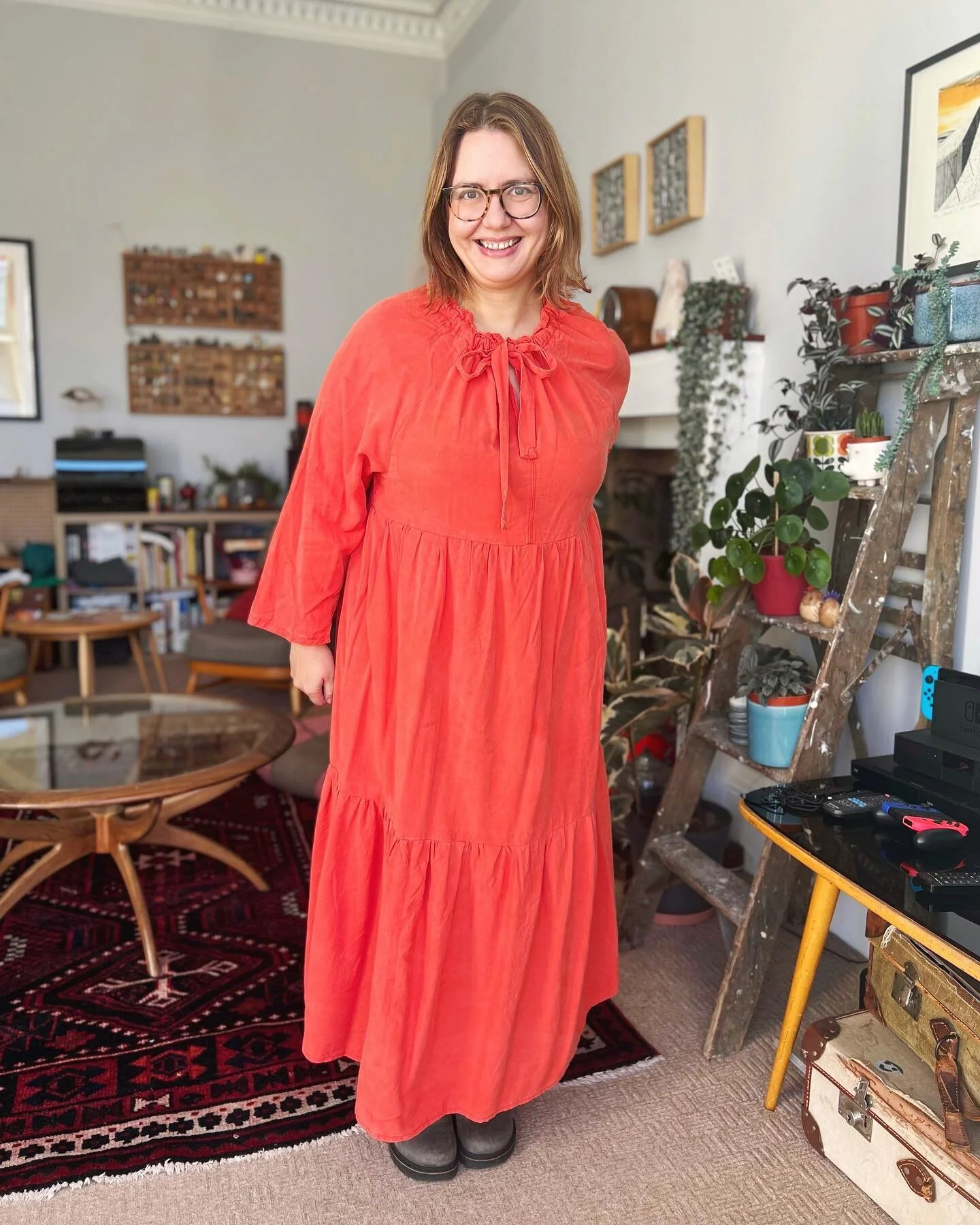 This #wildergown is a bit of a funny one. The maxi length and fancy fabric (merchant and mills tencel) should make this a going out dress, but it's also quite heavy and soft, so I mainly just wear it for lounging at home