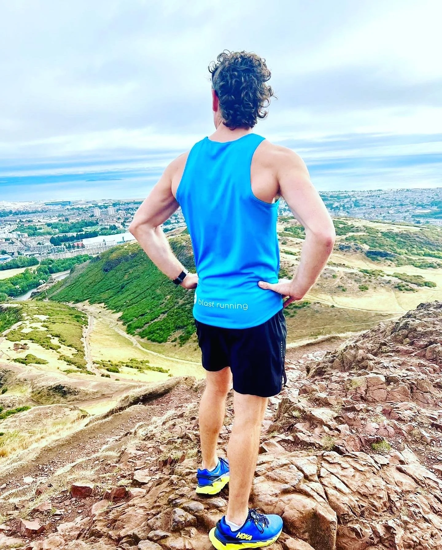 Rear view of Men’s Running top by Blast Running in Sapphire Blue Neoteric™ fabric