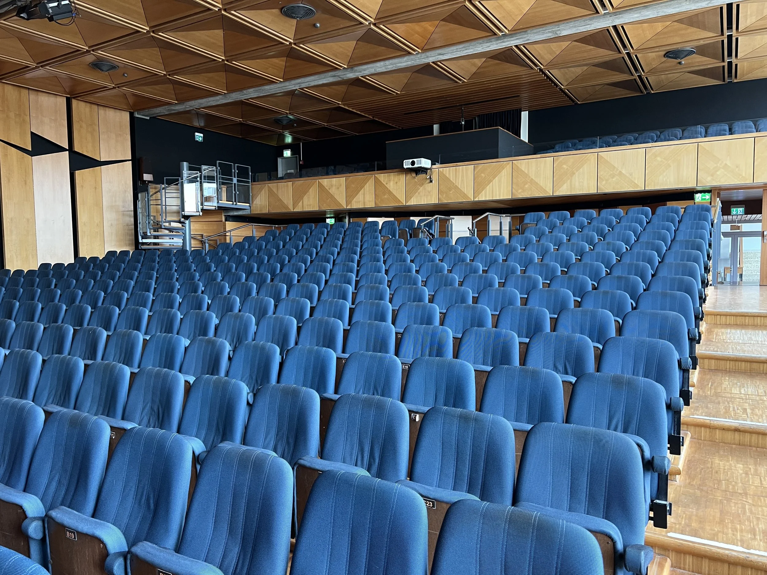 Spectacle de fin d'année, nouvelle saison, nouveaux profs et nouvelles disciplines!!