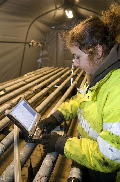 Drill core logging. Photo: Niclas Dahlström.