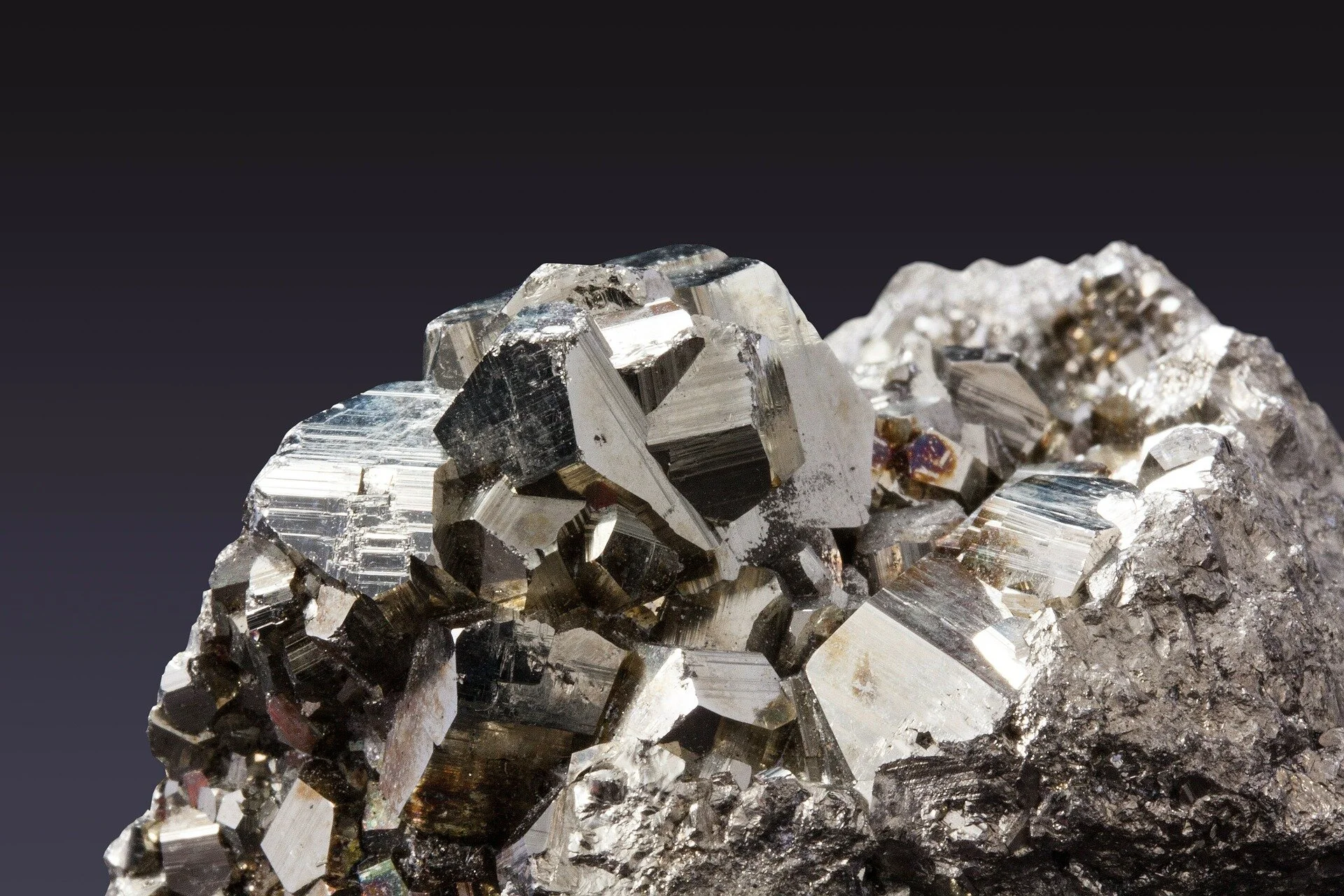 pyrite-345637_1920.jpg
