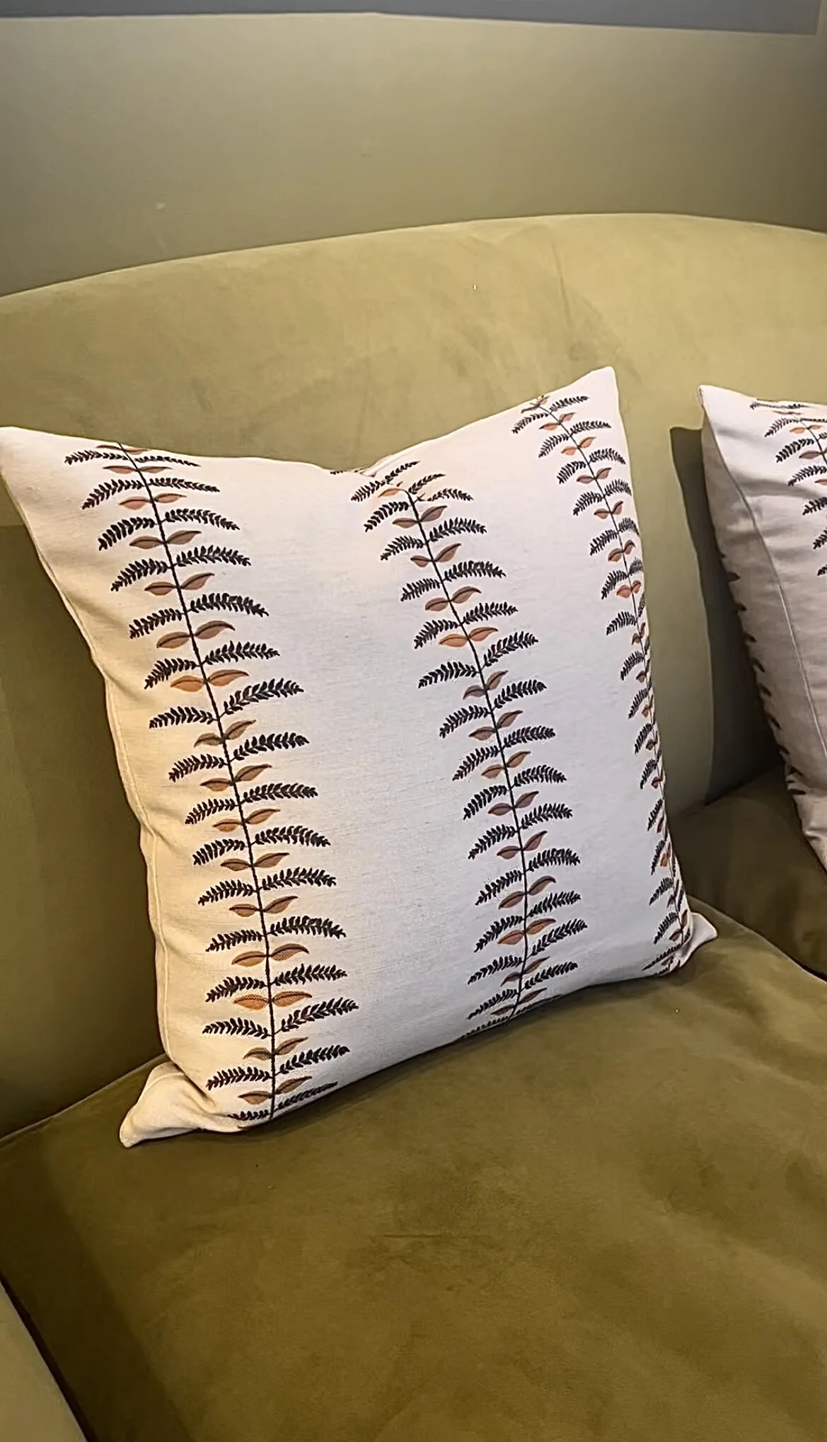 9A6E7BD1-9CAD-46CB-837F-BF0CFA54B8EB