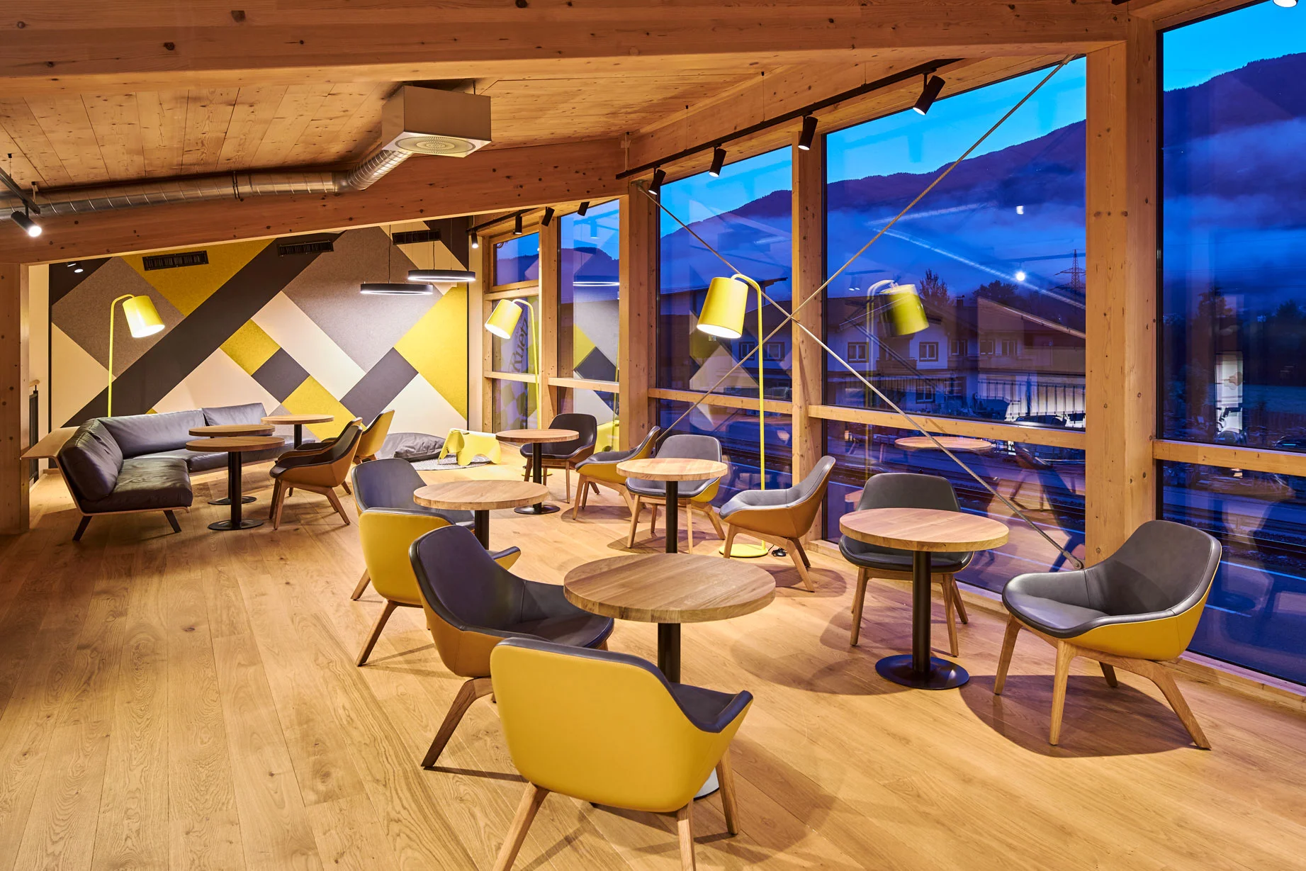 RuetzFueg - Make Your Retail Business Better | StudioBrandt