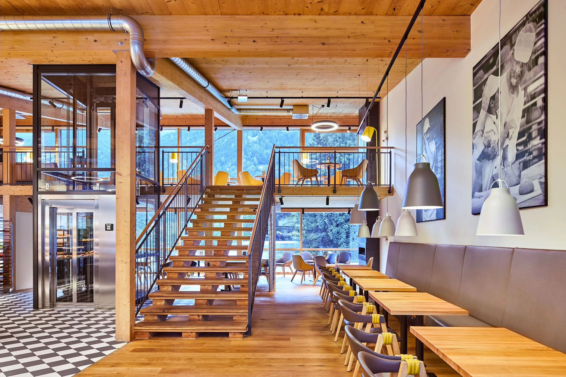 RuetzFueg - Make Your Retail Business Better | StudioBrandt