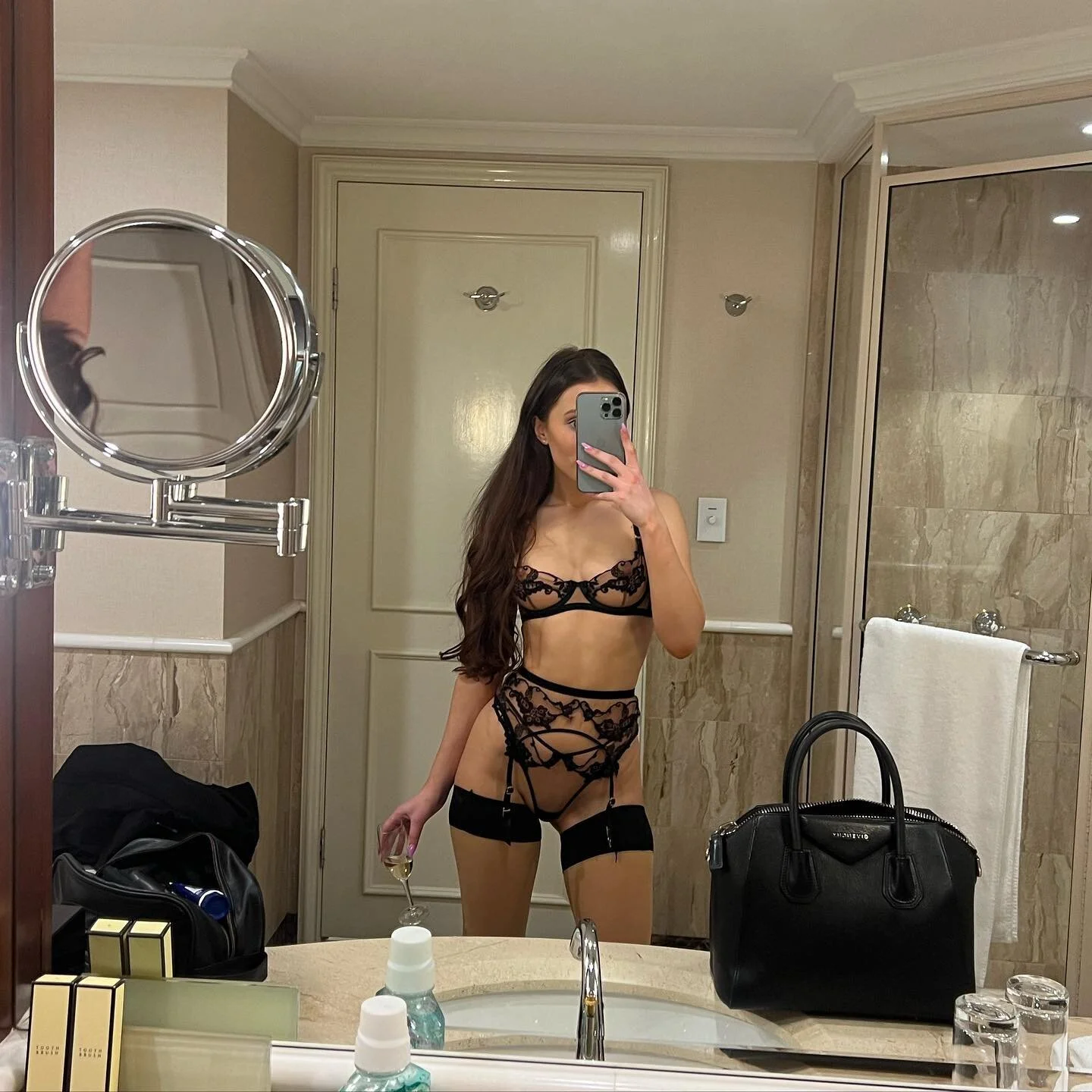 Taking EOI for Paris in August 🤍