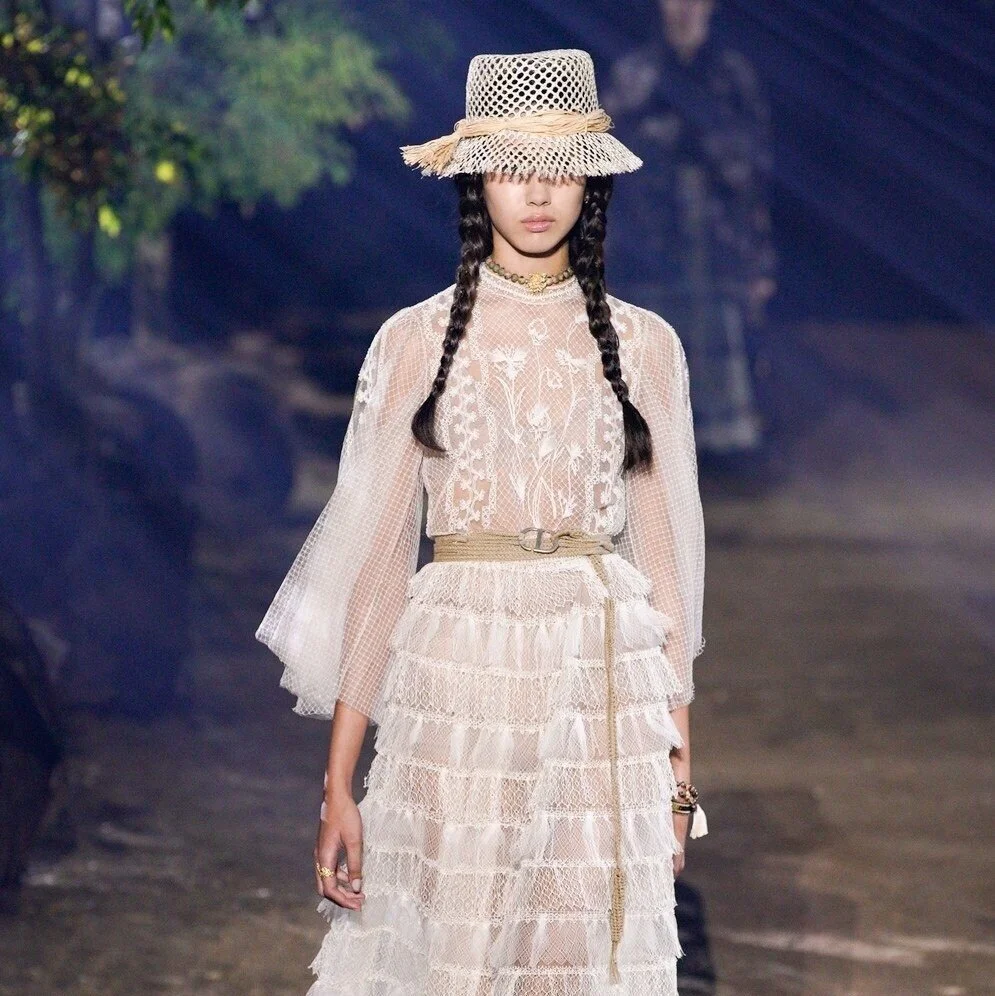 SS20 Trend: Lace &amp; Broderie Anglaise 