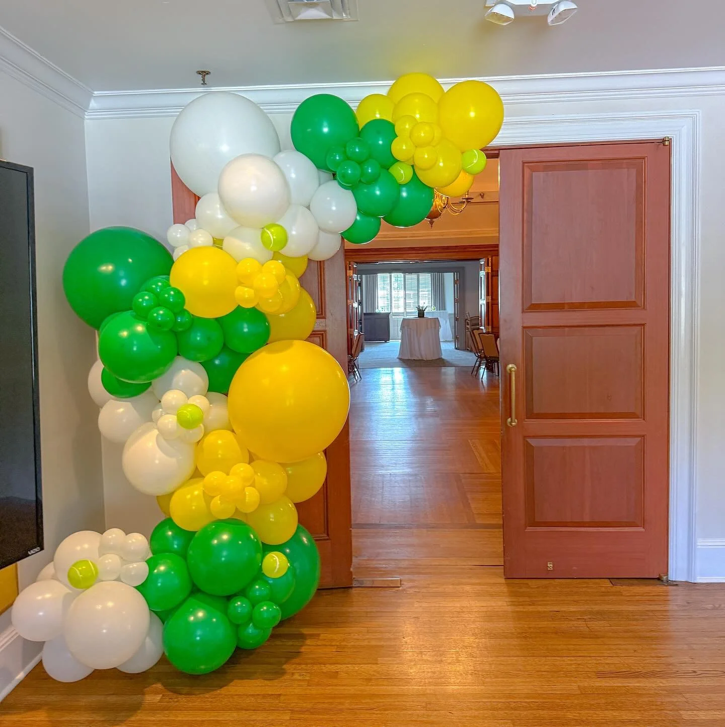🎾 He&rsquo;s a tennis pro, we are balloon pros! 🎾 #popculturememphis