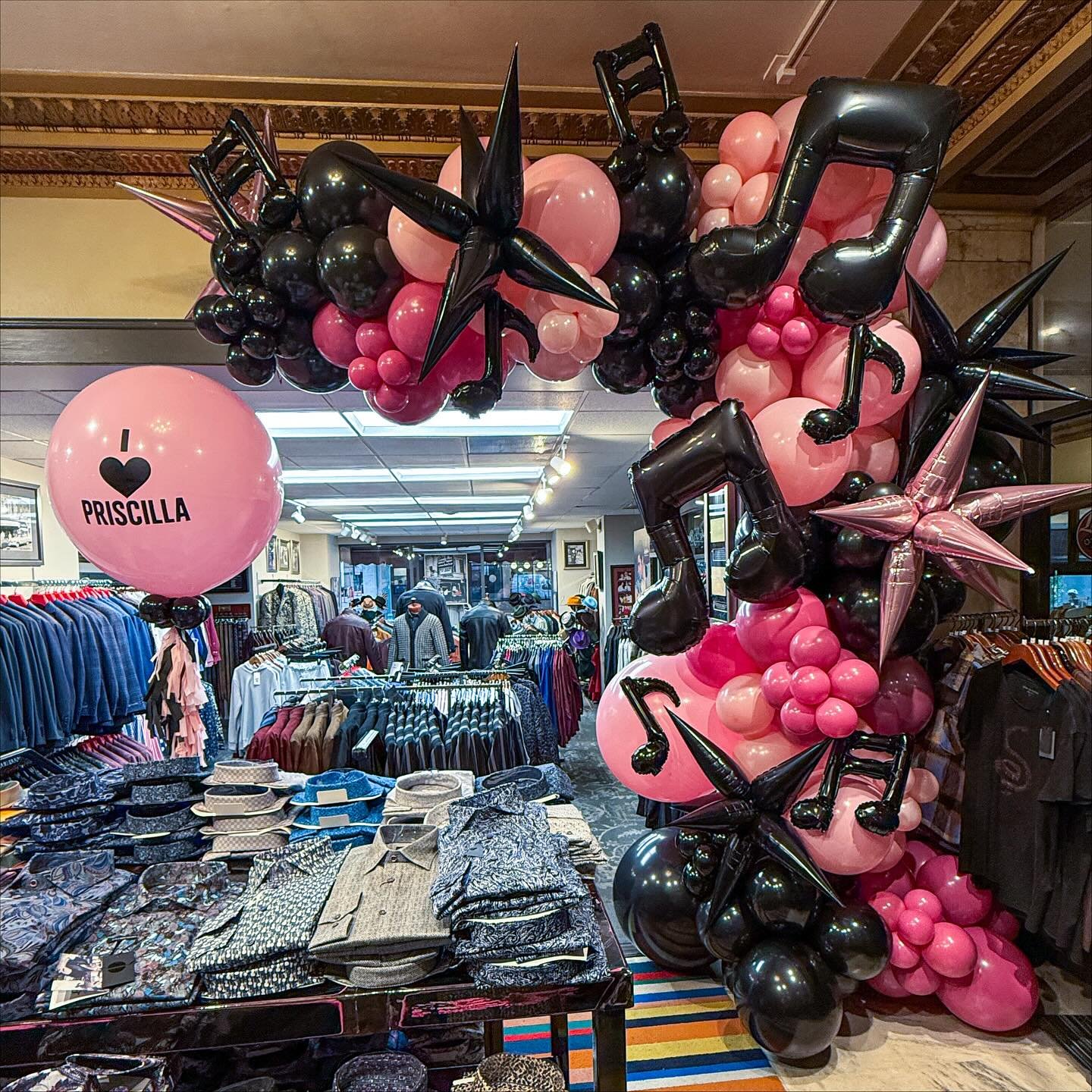 🩷🖤 Hunka Hunka burning love at @lanskybros for @priscillapresley &lsquo;s book signing! 🎵🎤 #popculturememphis