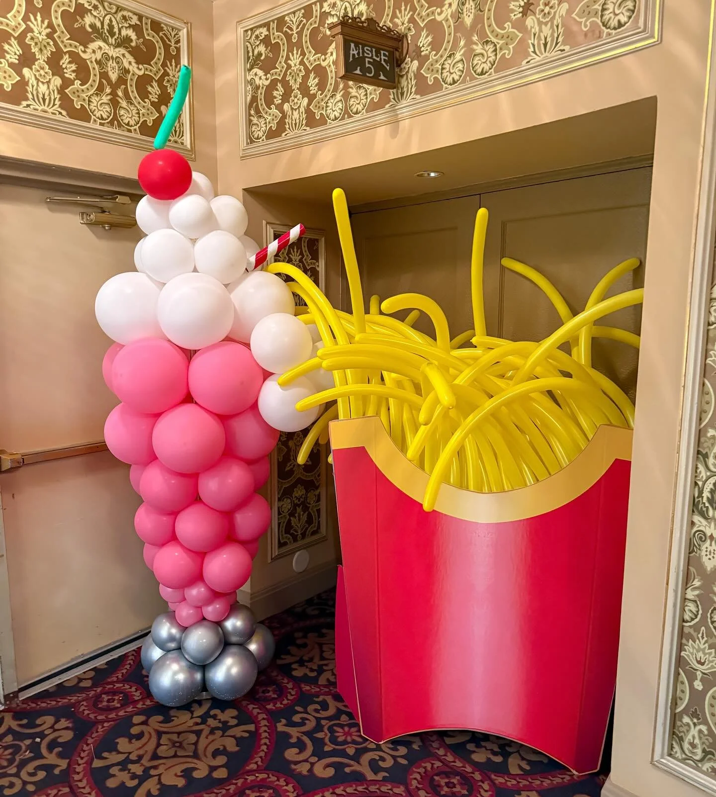 McFlyyyyyyyy we&rsquo;re kicking it back to 1955 Hill Valley at Lou&rsquo;s Diner with this French fry and milkshake combo at @orpheummemphis Soiree! 🍟🍔🥤 #popculturememphis