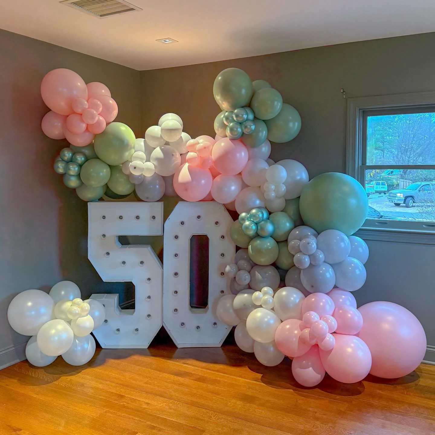 The prettiest 50th for one of our favorite clients! She&rsquo;s always celebrating her sweet family, so we were happy to celebrate her this time! 🩷 #popculturemphis