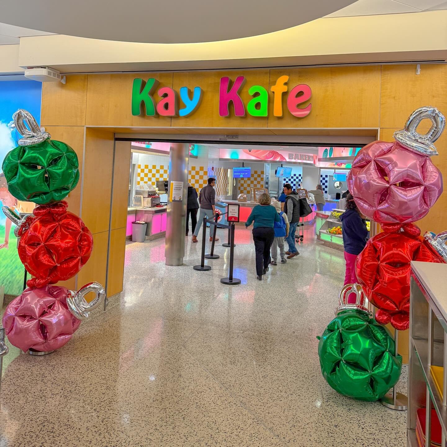 Mega ornaments for the cutest Christmas entrance to Kay Kade! @stjude #popculturememphis