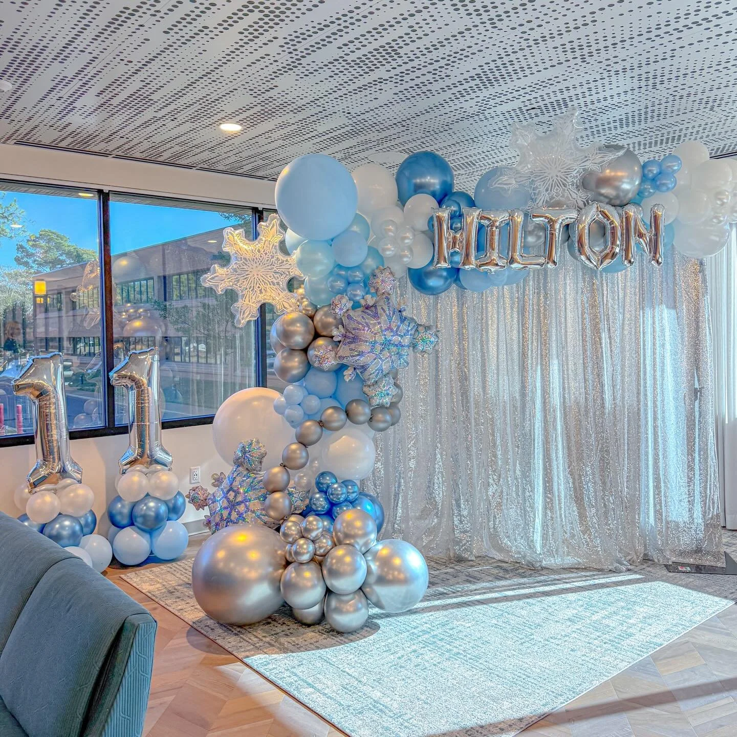 ❄️ Winter Wonderland vibes with @hilton @hiltonhotels ❄️ #popculturememphis