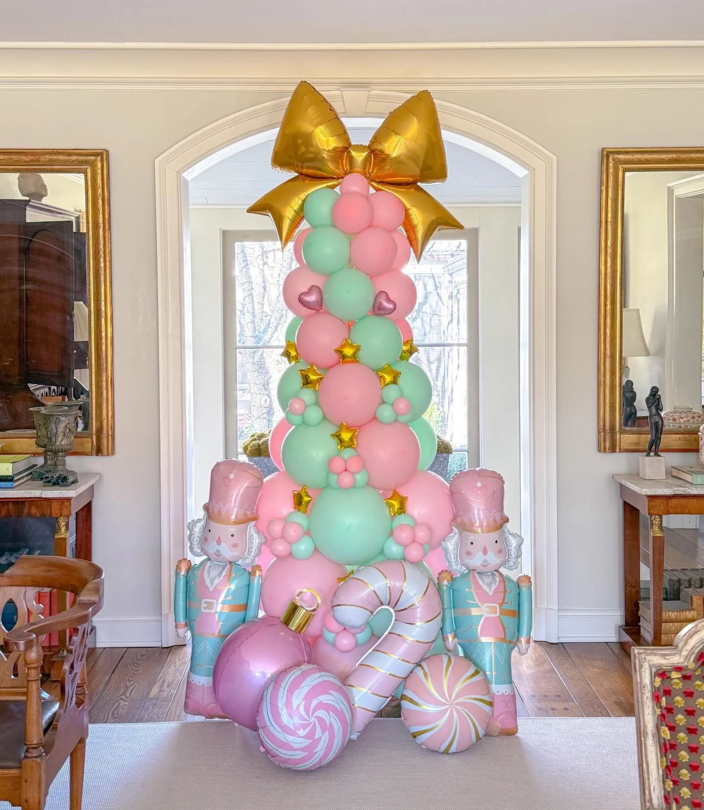 The prettiest nutcracker tree today to surprise the client&rsquo;s granddaughters! 🩰 There&rsquo;s still time to surprise your family with a balloon tree too! #popculturememphis