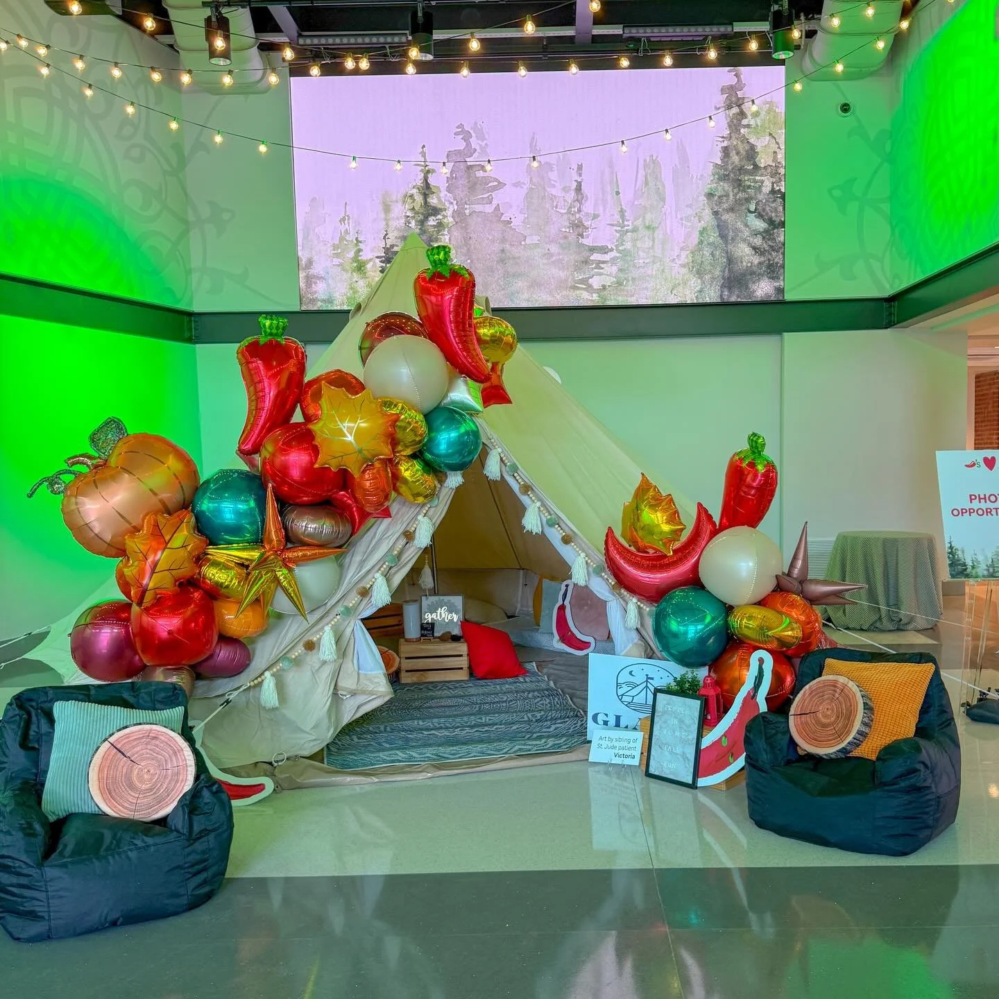 🌶️ It&rsquo;s always @chilis season! This fun camping themed event at @stjude back in the fall kept everyone warm and toasty! 🏕️ #popculturememphis
